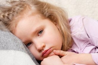 Μηνιγγίτιδα: Το πιο συχνό σύμπτωμα σε παιδιά και ενήλικες - Χωρίς συμπτώματα ένας στους επτά