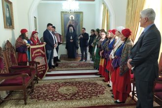 Τα κάλαντα της Πρωτοχρονιάς από τον Παγκαλαβρυτινό Σύλλογο Πατρών