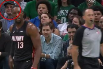 Ο Κυριάκος Μητσοτάκης σε αγώνα του NBA