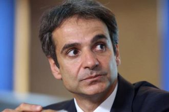 Το tweet του Μητσοτάκη για τον θάνατο της Τζο Κοξ