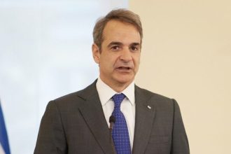 Στις 11:00 η στρατηγική της κυβέρνησης για προστασία ανηλίκων από την έκθεση στο διαδίκτυο