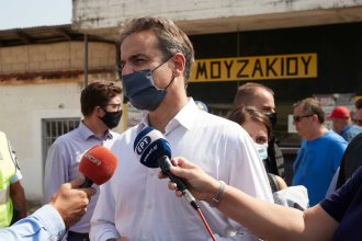 Σε εκδήλωση φωταγώγησης της Ακρόπολης την Τετάρτη ο Μητσοτάκης