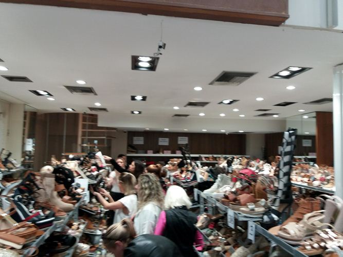 Πάτρα - Michailidis Shoes: Όλα στη μισή τιμή λόγω μεταφοράς του καταστήματος!