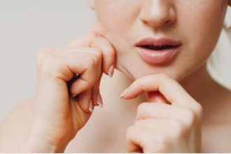 Facial Exercise: Έχει όντως αποτελέσματα;