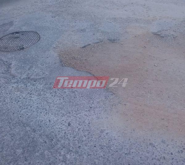 Πάτρα: Μια τρύπα ...γεφύρι της Άρτας!