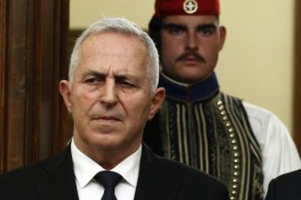 Και επίσημα εκτός ΣΥΡΙΖΑ ο Ευάγγελος Αποστολάκης