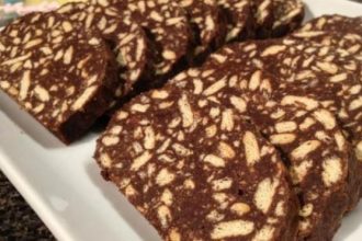 Φτιάξε τον πιο εύκολο κορμό σοκολάτας με το παιδί σου!