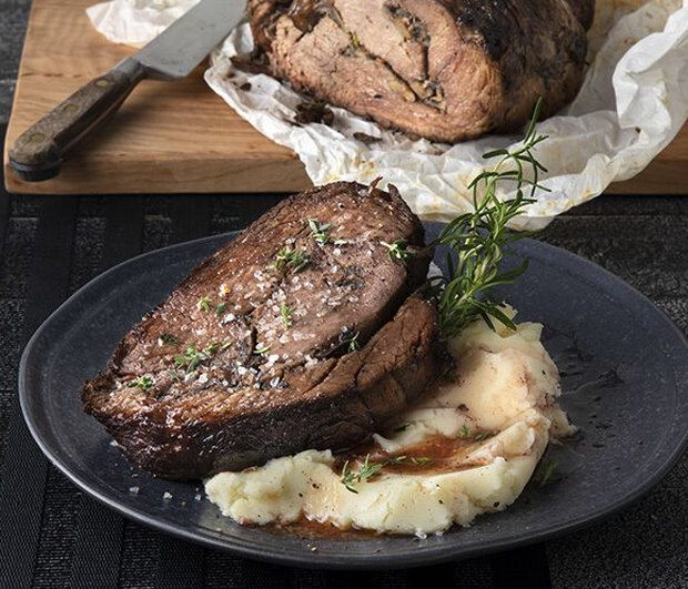 Γεμιστό μοσχαρίσιο ρολό με μανιτάρια και τυρί