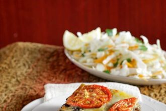 Μουσακάς χωρίς μπεσαμέλ, με κασέρι και ντομάτα