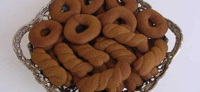 Φτιάχνουμε και τα μουστοκούλουρά μας!