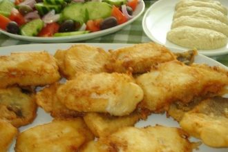 Μπακαλιάρος σκορδαλιά: Κλασική συνταγή για την 25η Μαρτίου
