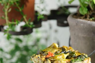 Μπάμιες με αυγά: Μια λαχταριστή καλοκαιρινή ομελέτα