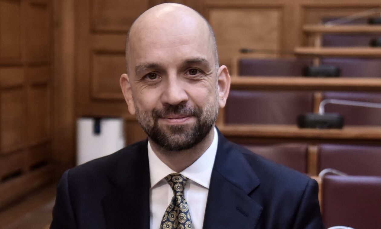 Κώστας Μπάρκας: «Η κόρη μου γεννήθηκε με ιατρικώς υποβοηθούμενη αναπαραγωγή» - Συγκινητική εξομολόγηση του βουλευτή