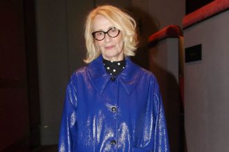 Θέμις Μπαζάκα: Έζησα για πολύ με τη μελαγχολία της θλίψης και του πένθους