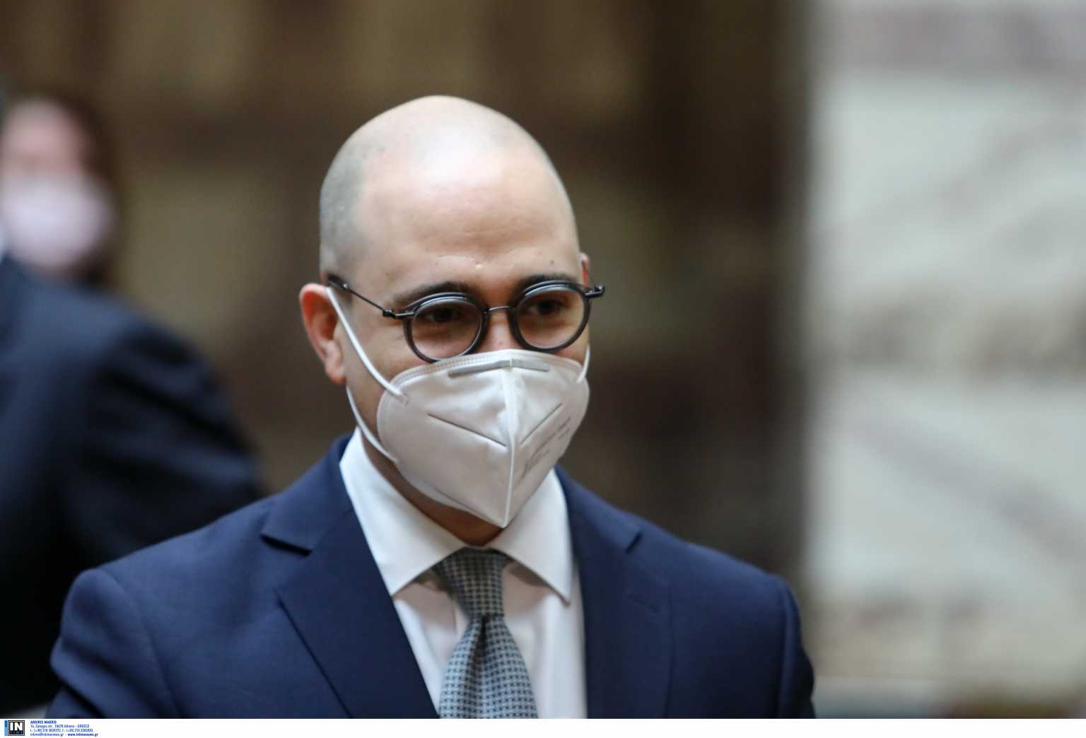 Κωνσταντίνος Μπογδάνος: «Έχω άπειρους φίλους ομοφυλόφιλους, έχω φίλες τρανσέξουαλ»