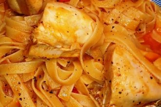 Μπουκίτσες κοτόπουλο με χυλοπίτες