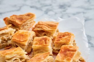 Μπουγάτσα με κιμά