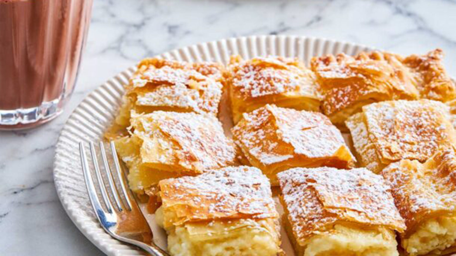 Μπουγάτσα με σφολιάτα