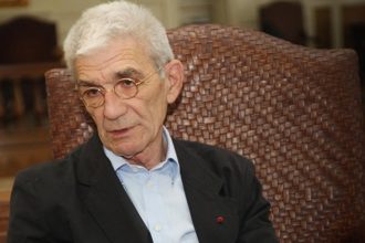 Ποιος Μητροπολίτης θέλει ... ξύλο κατά τον Γιάννη Μπουτάρη;