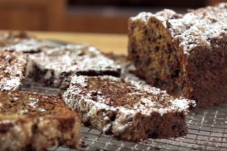 Εκπληκτικό και εύκολο κέικ μπανάνας - ΔΕΙΤΕ ΒΙΝΤΕΟ