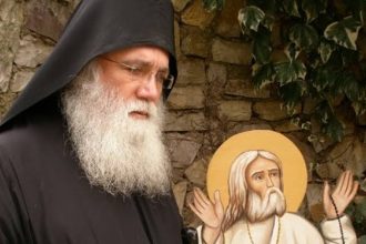 Ο γέροντας Νεκτάριος Μουλατσιώτης σχολιάζει το σήριαλ για τον Αγιο Παΐσιο ΒΙΝΤΕΟ