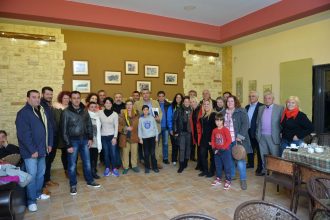 Ενότητα, σύνθεση, δύναμη στη σφραγίδα του νέου Συλλόγου Αλισσαίων «Πείρος»