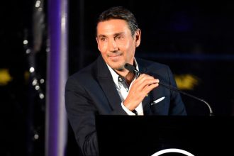 Ο Νίκος Κακλαμανάκης επίτιμος διδάκτορας του Πανεπιστημίου Πατρών