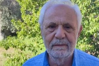 Πέθανε ο στιχουργός Νίκος Βρεττός