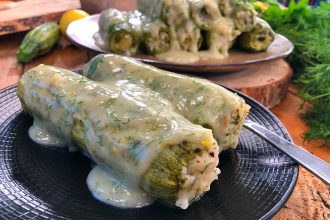 Νηστίσιμα κολοκυθάκια γεμιστά με κρέμα λεμονιού