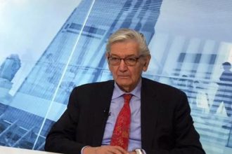 Πίσω από τα λόγια...