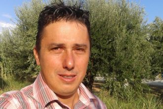 Απτά Πολιτικά, οικιακά, ιατρικά, και επίκαιρα