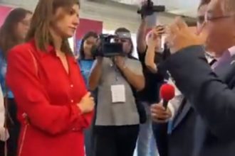 Κατερίνα Νοτοπούλου: Ο έντονος διάλογος με τον πρύτανη του ΑΠΘ στη ΔΕΘ λίγα μέτρα από τον Αλέξη Τσίπρα