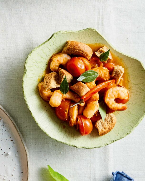 Ντακάκια με γαρίδες σαγανάκι