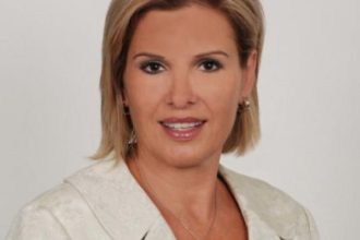 Για την τιμημένη σημαία μας