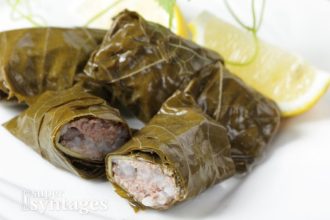 Τα ντολμαδάκια με κιμά της μαμάς