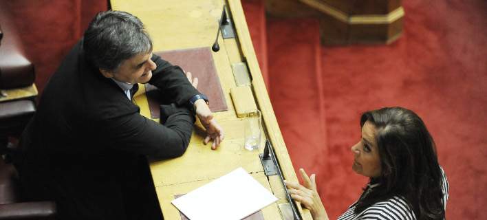 Τι είπε η Ντόρα στον Τσακαλώτο