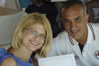 Ο "Βασιλιάς" του μπλακ τζακ έγινε πατέρας - Η σύζυγος του γέννησε σε μαιευτήριο της Πάτρας