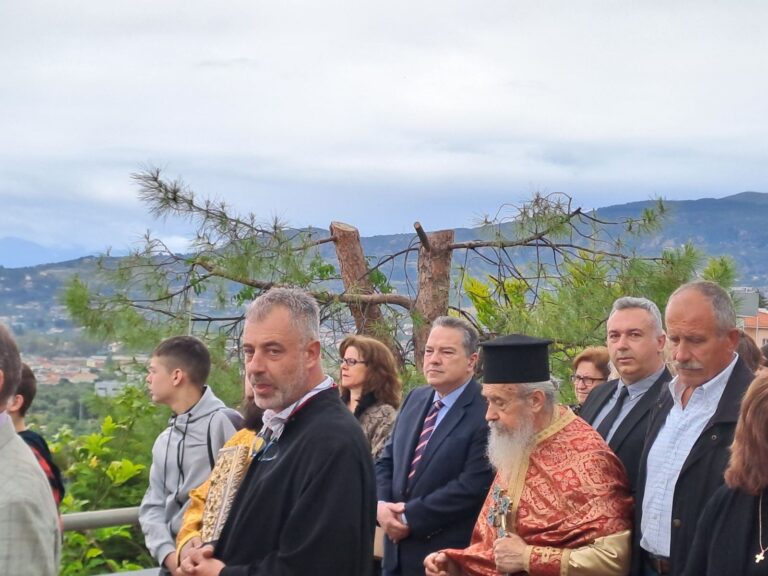 Κώστας Σβόλης: Στις εορτές για τον Άγιο Νικόλαο και τη Ζωοδόχο Πηγή (ΦΩΤΟ)