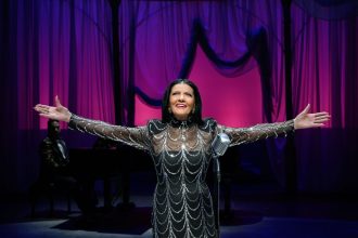 Ζωζώ Σαπουντζάκη: «Δεν αποκλείεται να παντρευτώ»