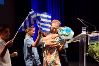 "Πλημμύρισε" το Πάνθεον στη συγκέντρωση του Γιώργου Κουτρουμάνη - ΦΩΤΟ