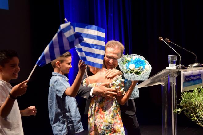 "Πλημμύρισε" το Πάνθεον στη συγκέντρωση του Γιώργου Κουτρουμάνη - ΦΩΤΟ