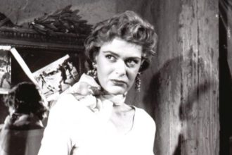 5 φορές που τα outfit της Μελίνας Μερκούρη ήταν διαχρονικά statement μόδας