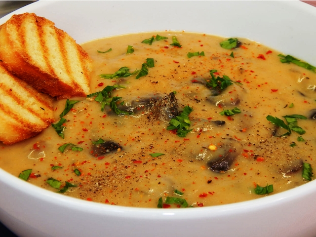 Μανιταρόσουπα βελουτέ