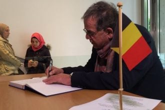 Το μήνυμα που "άφησε" ο Γιάννης Μουζάλας στην Βελγική Πρεσβεία - ΦΩΤΟΓΡΑΦΙΕΣ