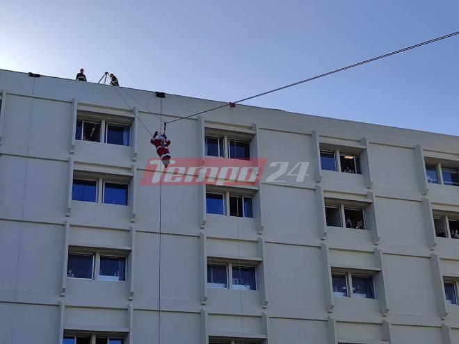 Ο Άγιος Βασίλης και τα ξωτικά του πήγαν στα παιδιά που νοσηλεύονται στο ΠΓΝΠ (ΦΩΤΟ-ΒΙΝΤΕΟ)