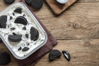 Εύκολο παγωτό με μπισκότα Oreo, με μόλις 3 υλικά