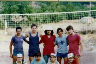 Γνωστοί Πατρινοί στην κατασκήνωση των Ναυτοπροσκόπων στο Μετόχι το 1980! Τους αναγνωρίζετε;