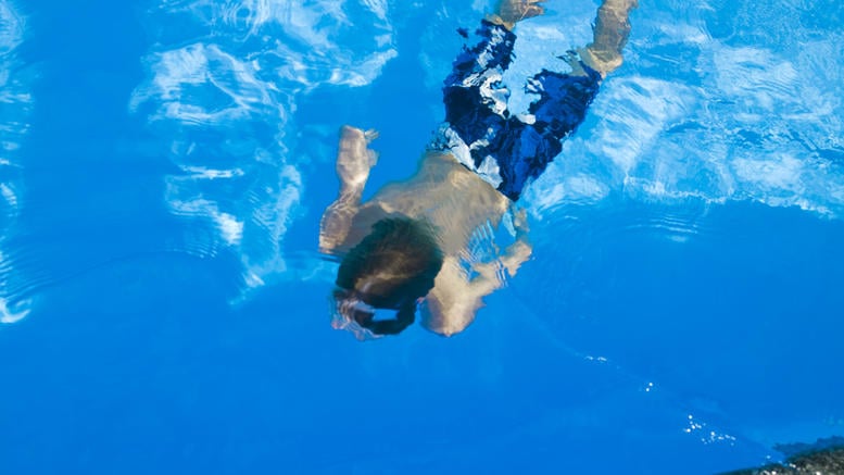Όσα πρέπει να ξέρετε για τις καλοκαιρινές μολύνσεις στις πισίνες