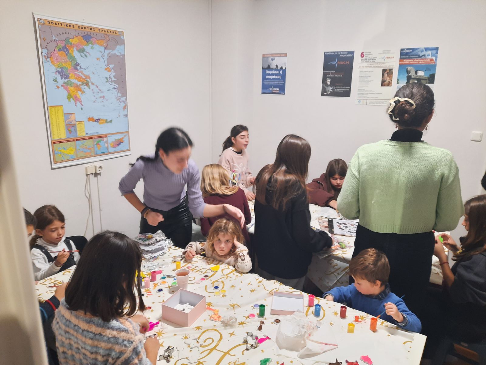 Χριστουγεννιάτικη παιδική εκδήλωση της ΝΙΚΗΣ στην Πάτρα (ΦΩΤΟ)