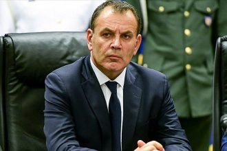 Ο υπουργός Εθνικής Άμυνας "πλήρωσε" το ταξίδι στο Ισραήλ